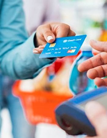 6 Tips Belanja Menggunakan Kartu Kredit Saat Liburan